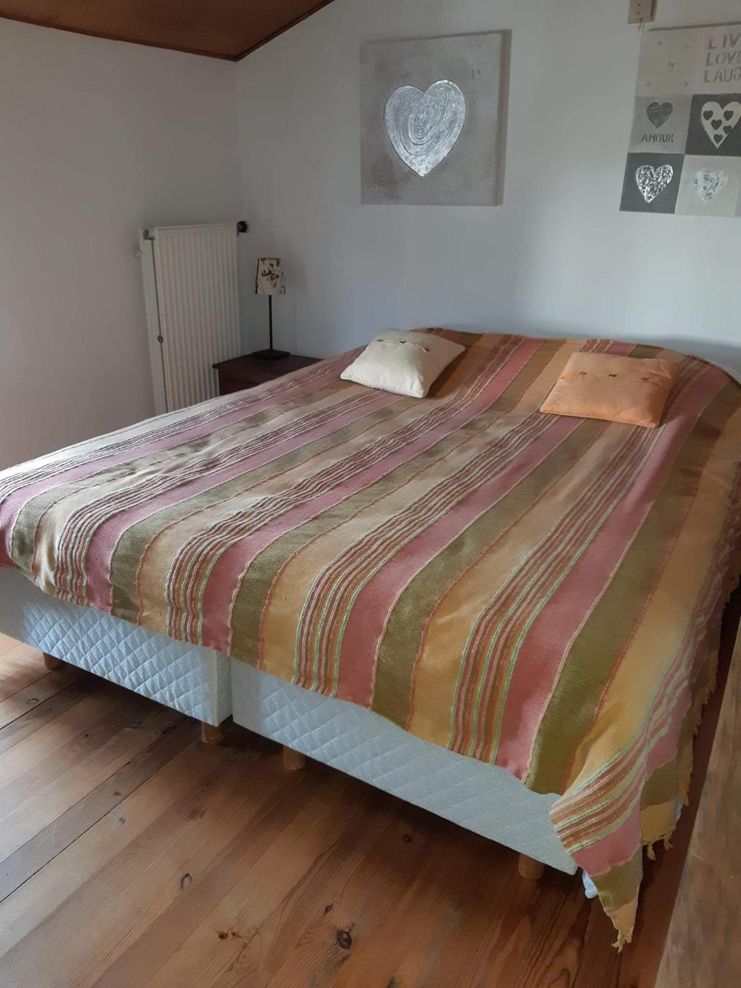 Lesse En Ciel Vous Accueille Avec Plaisir . Villa Houyet Exteriör bild